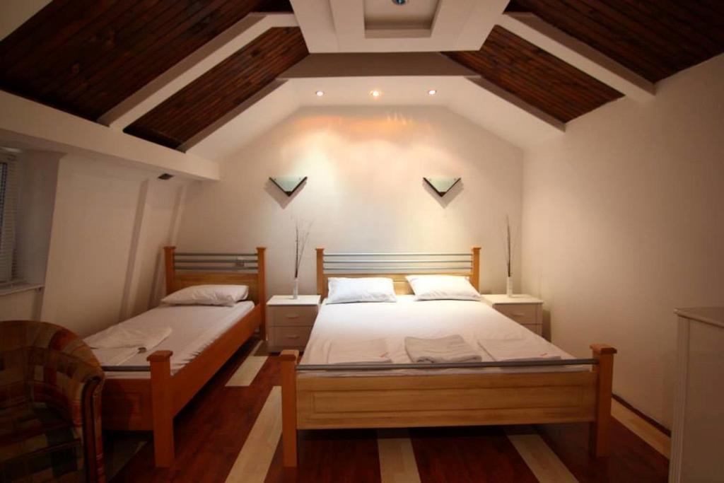 Lira Inn Nis Ruang foto