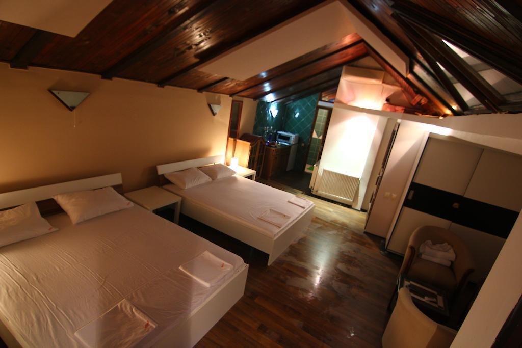 Lira Inn Nis Ruang foto