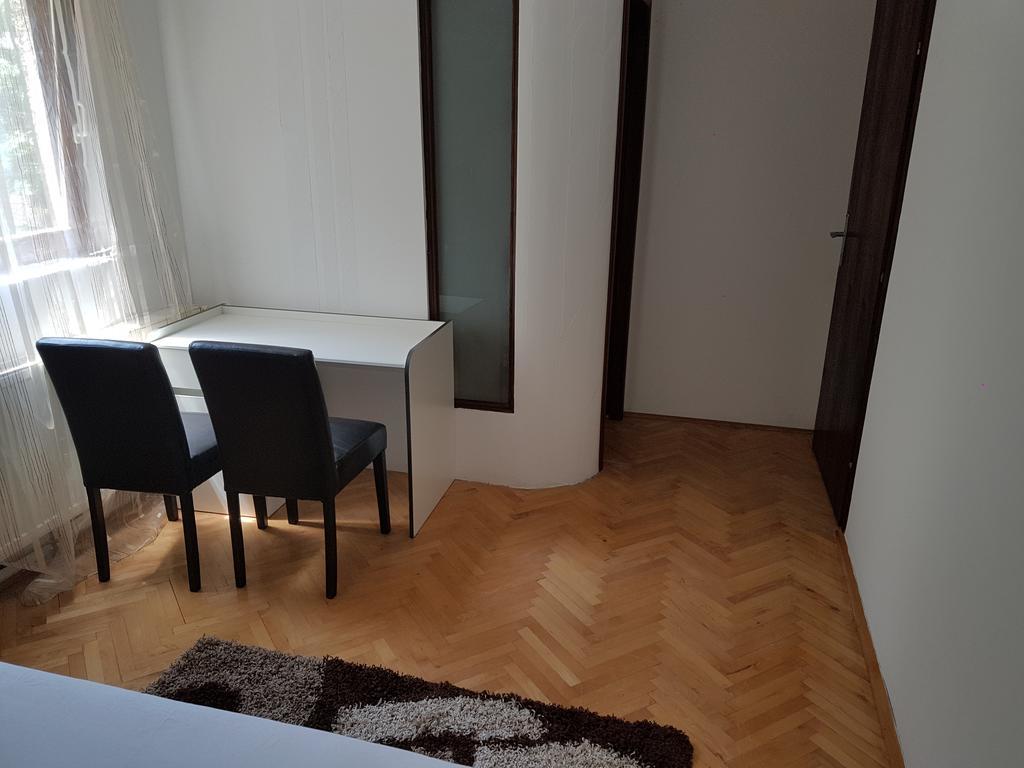 Lira Inn Nis Bagian luar foto