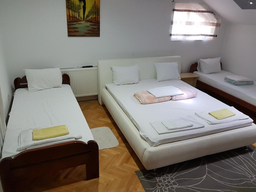 Lira Inn Nis Bagian luar foto