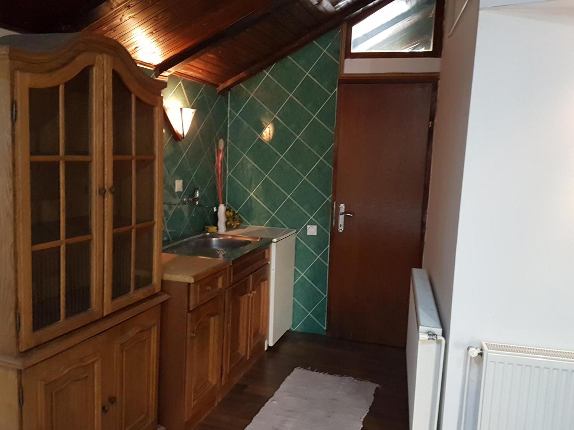 Lira Inn Nis Bagian luar foto