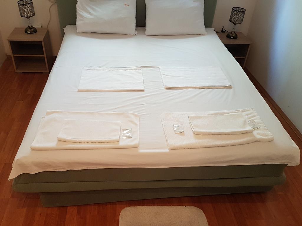 Lira Inn Nis Bagian luar foto